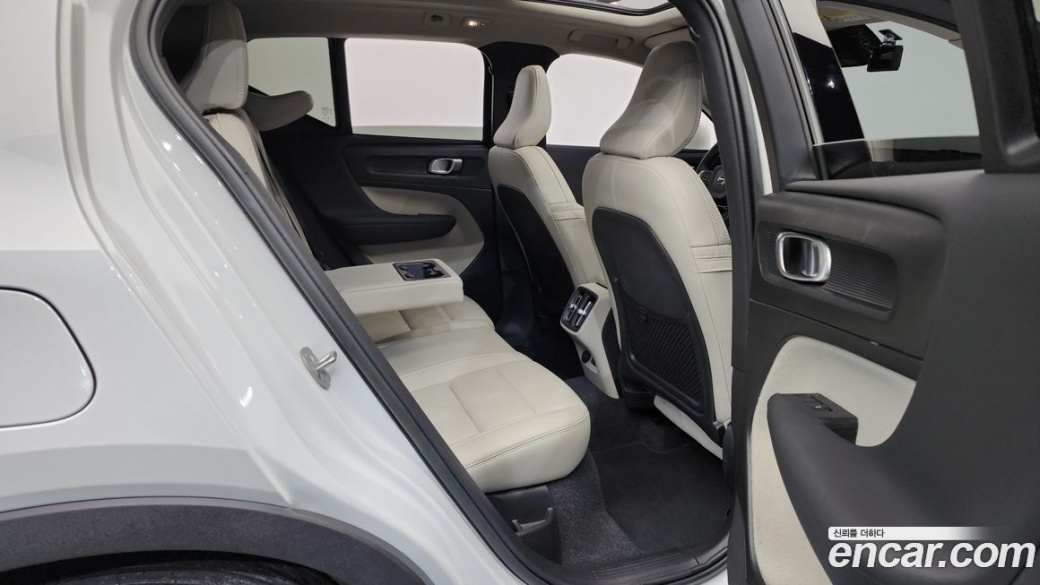 Volvo XC40 B4 Ultimate Bright, 2023