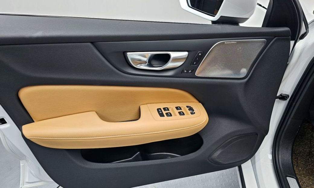 Volvo S60 B5 Ultimate Bright, 2024