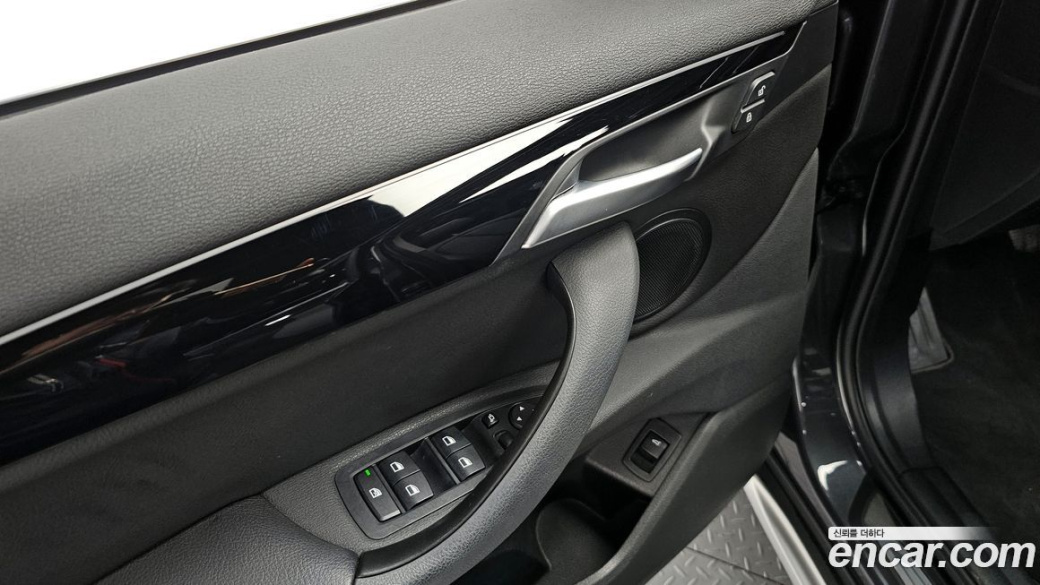 BMW X1 xDrive 20i xLine, 2022