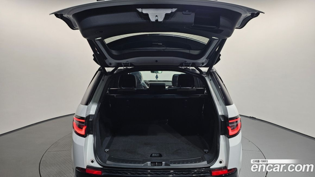 Land Rover Discovery Sport P250 Dynamic SE, 2024