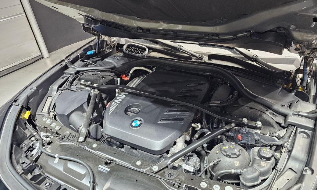 BMW 7-Series 740d xDrive M Sport, 2025
