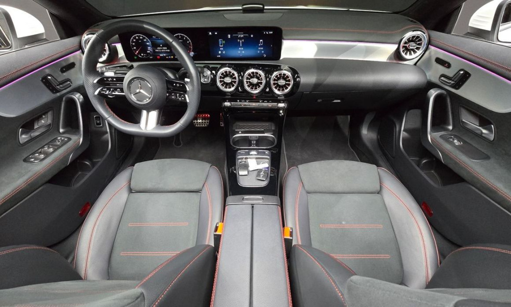 Mercedes-Benz CLA-Class CLA250 4MATIC, 2024