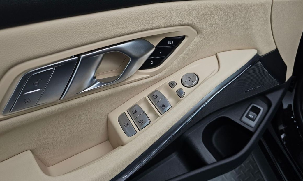 BMW 3-Series 320i M Sport, 2024