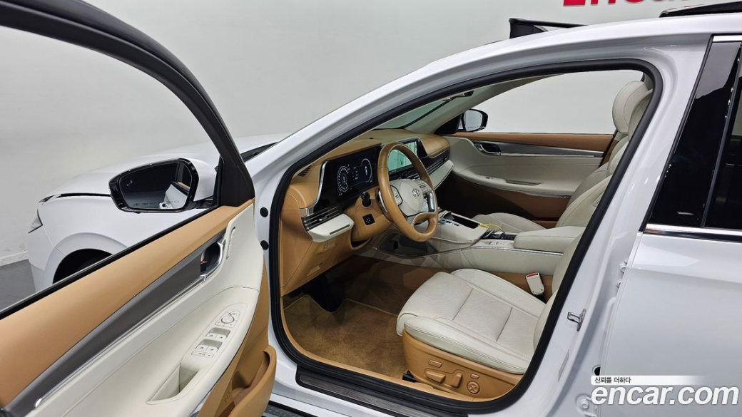 Hyundai Grandeur 2.5, 2023