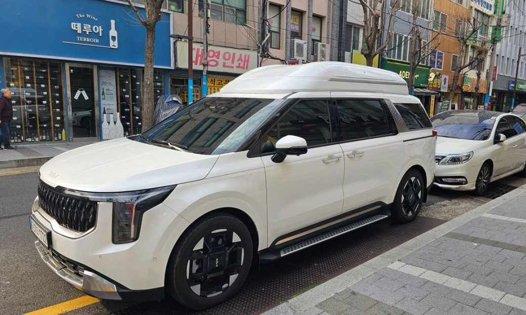 Kia Carnival 9-Seater Noblesse, 2024