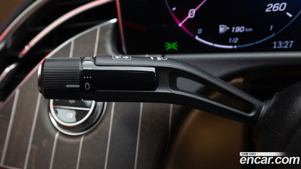 Mercedes-Benz E-Class E300 4MATIC Exclusive, 2026