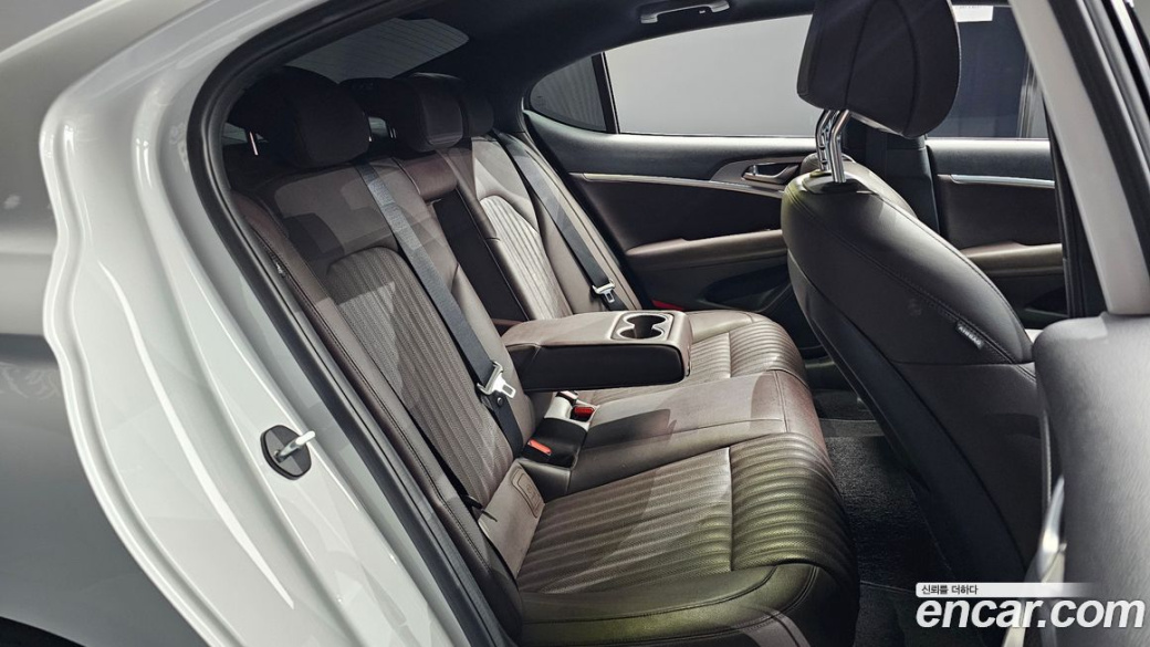 Genesis G70 Gasoline 2.0T 2WD, 2022