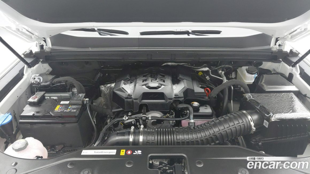 Kia Tasman 2.5T Gasoline 4WD, 2026