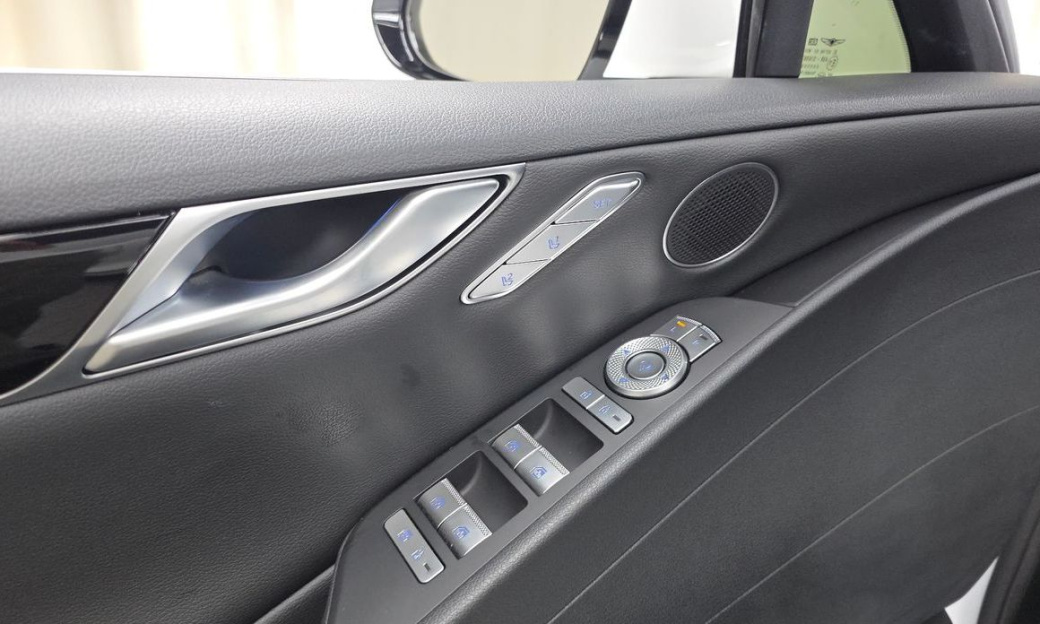 Genesis G80 Gasoline 2.5 Turbo AWD, 2024