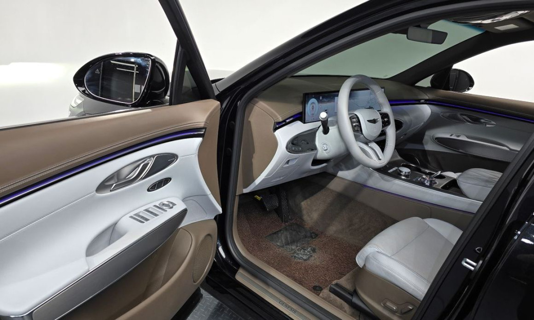 Genesis GV70 2.5T Gasoline 2WD, 2025