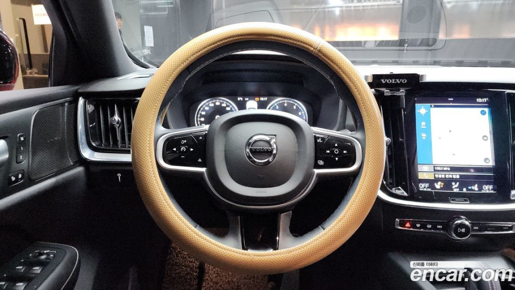 Volvo S60 B5 R-Design, 2022