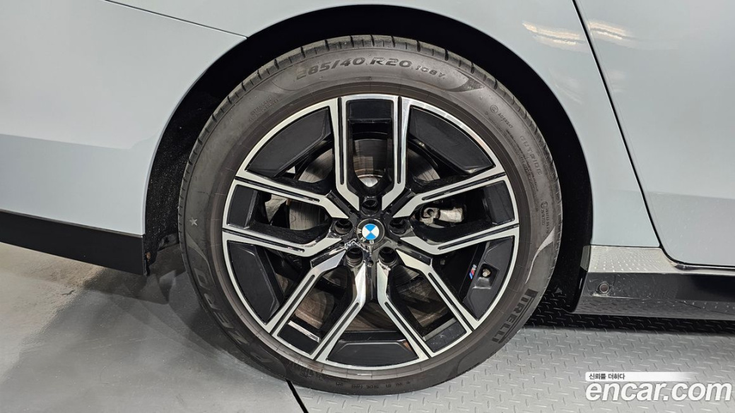 BMW 7-Series 740i xDrive M Sport, 2024