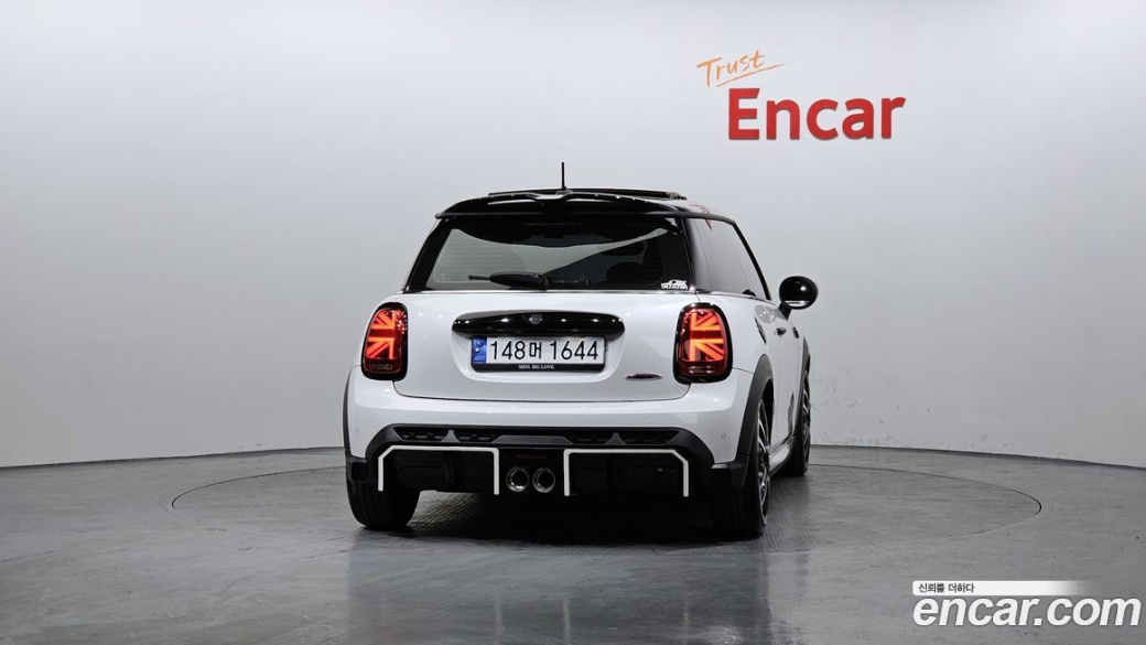 Mini Cooper JCW, 2024