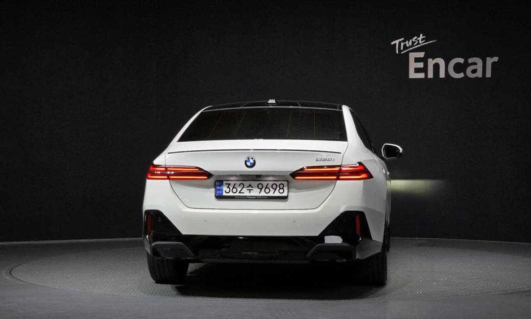 BMW 5-Series 520i Special Edition, 2024