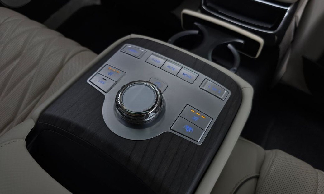 Genesis G80 Gasoline 2.5 Turbo AWD, 2025