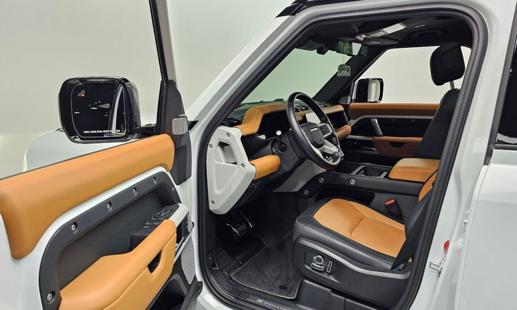 Land Rover Defender 130 P400 X-Dynamic HSE, 2024