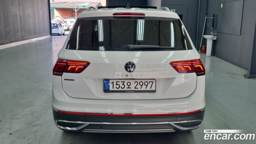 Volkswagen Tiguan 2.0 TSI Prestige, 2023