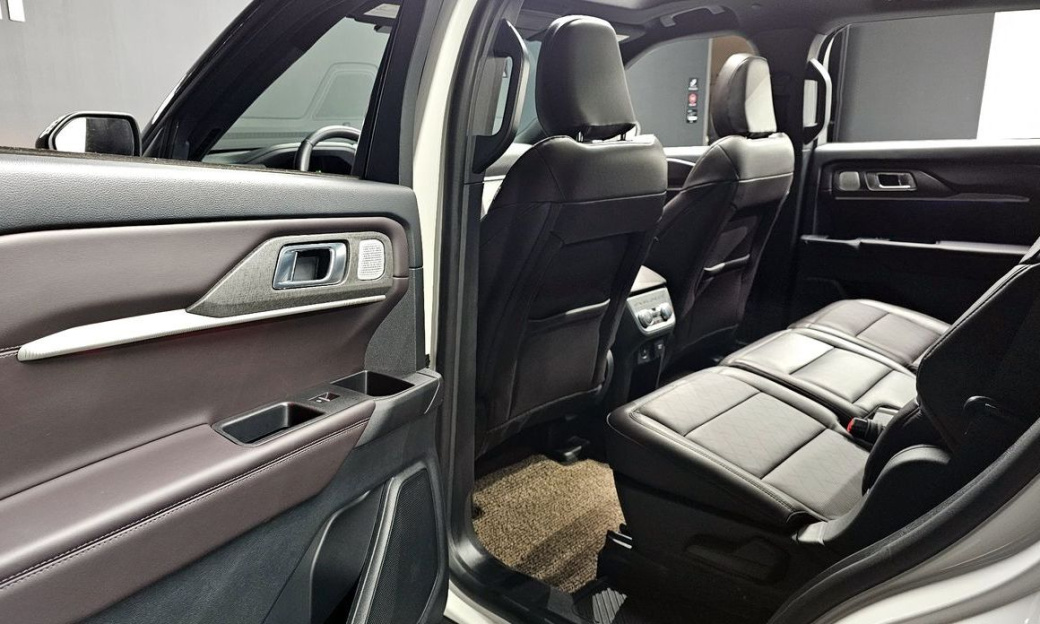Ford Explorer 2.3 Platinum 4WD, 2025