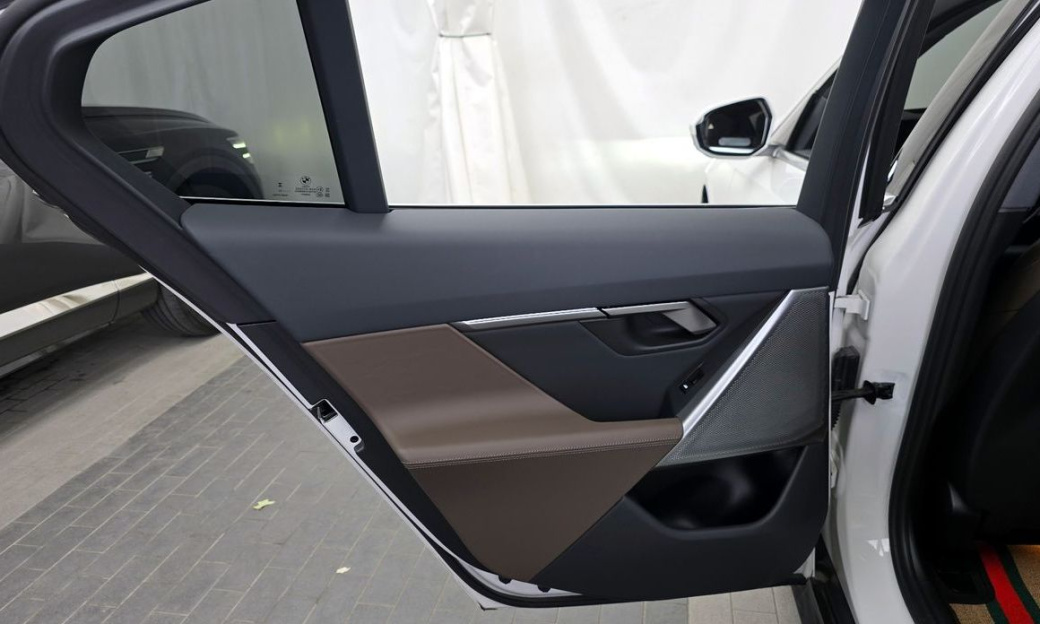 BMW 5-Series 520i, 2024
