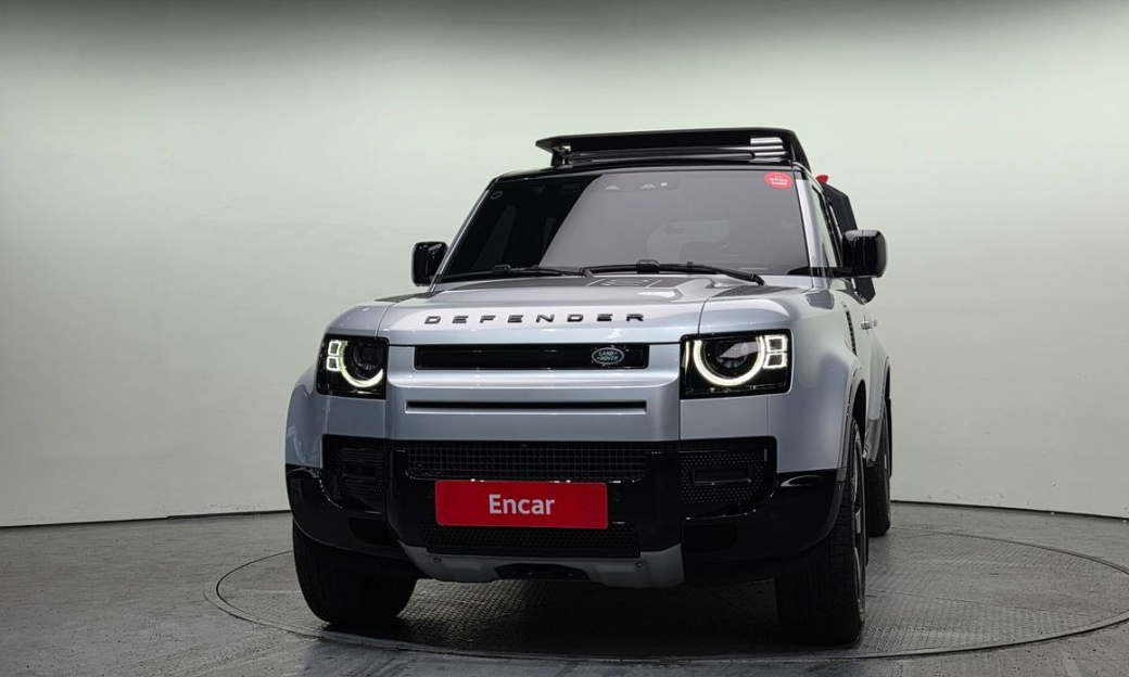 Land Rover Defender 110 P300 X-Dynamic SE, 2024