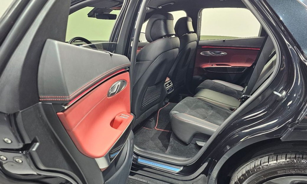 Genesis GV70 2.5T Gasoline 2WD, 2025