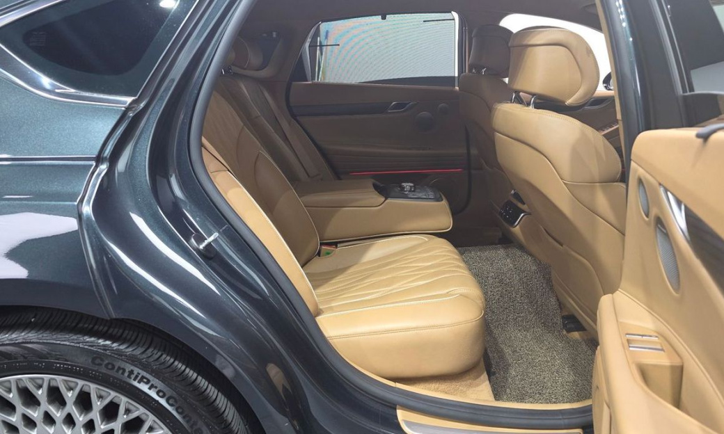 Genesis G80 Gasoline 2.5 Turbo 2WD, 2025