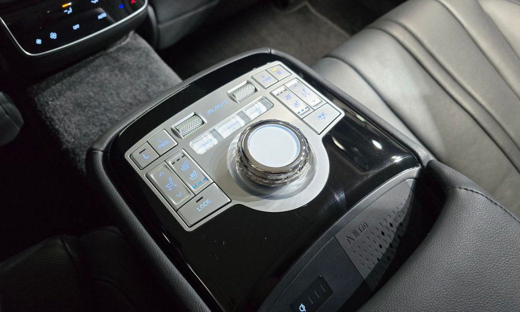 Genesis G80 Gasoline 2.5 Turbo AWD, 2025