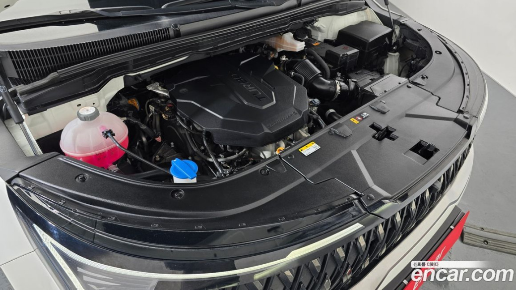 Kia Carnival 7-Seater Signature, 2024