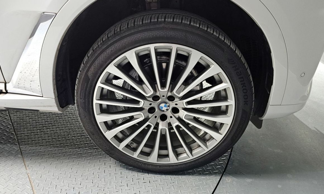 BMW X7 xDrive 40i Design Pure Excellence 7-Seater, 2022
