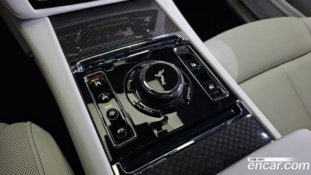 Rolls-Royce Ghost 6.7 V12 Black Badge, 2023
