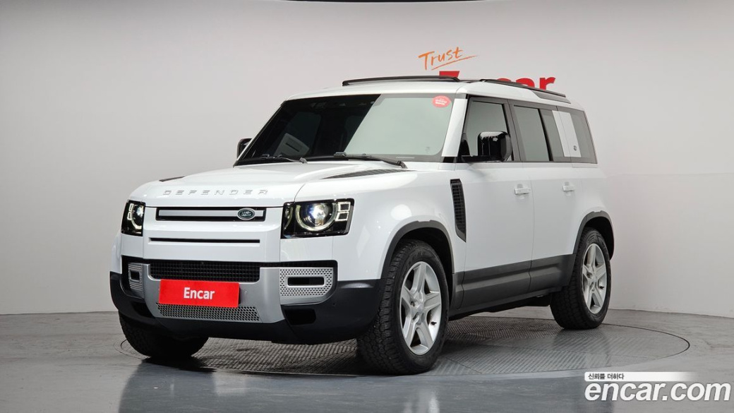 Land Rover Defender 110 D250 SE, 2024