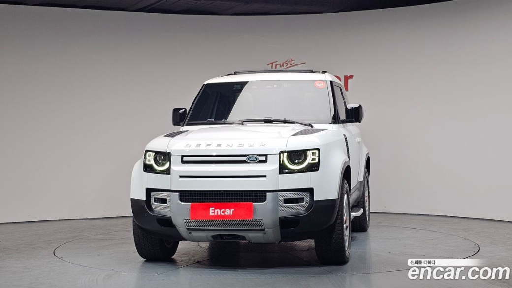 Land Rover Defender 90 D250 SE, 2022
