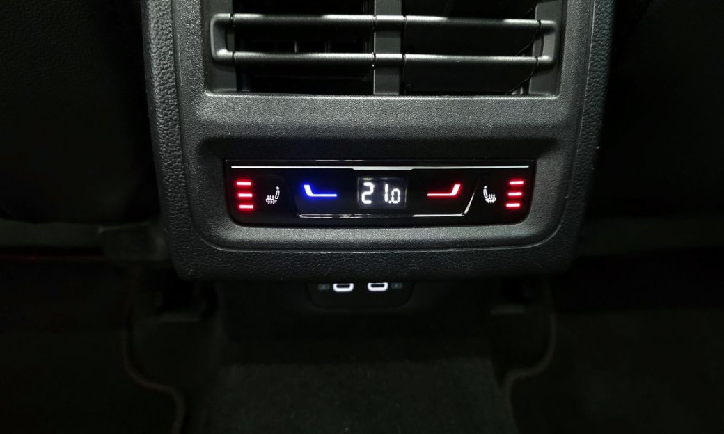 Volkswagen Golf 2.0 GTI, 2024