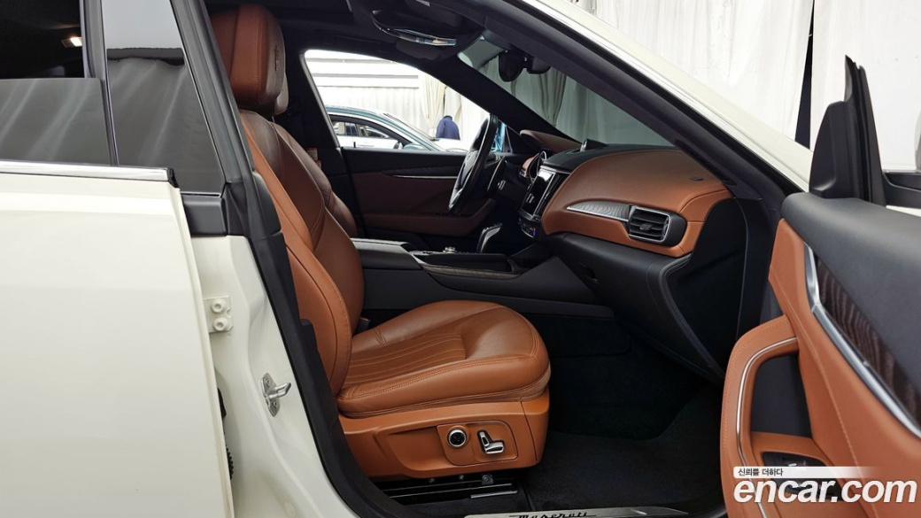 Maserati Levante 2.0 GT AWD, 2022