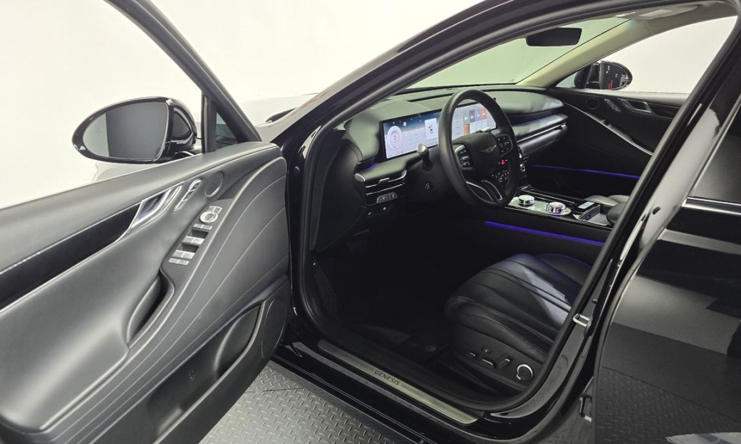 Genesis G80 Gasoline 2.5 Turbo AWD, 2025