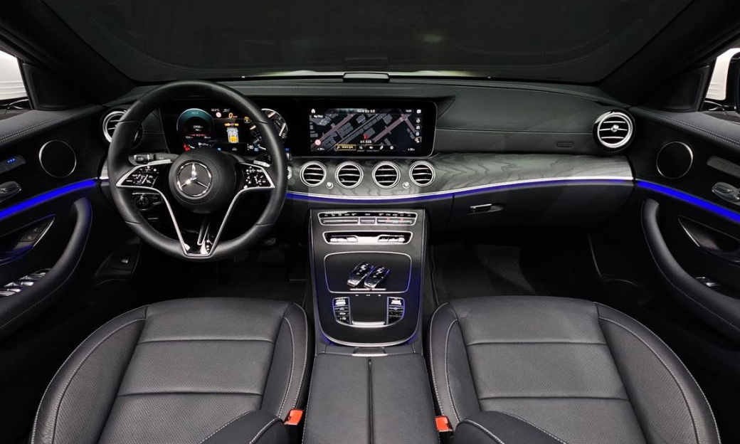Mercedes-Benz E-Class E250 AMG Line, 2023