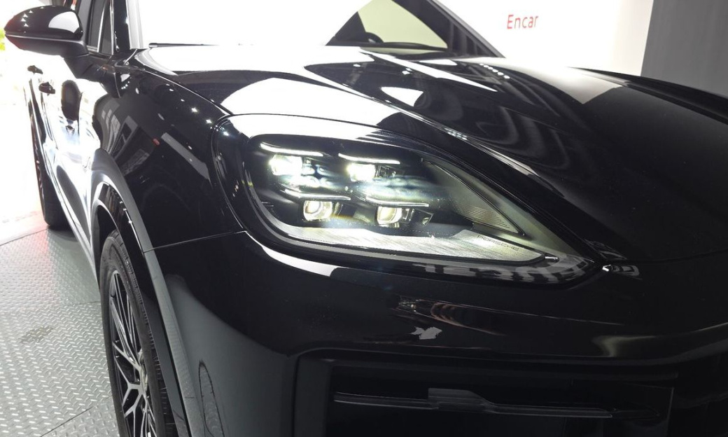 Porsche Cayenne 3.0, 2024