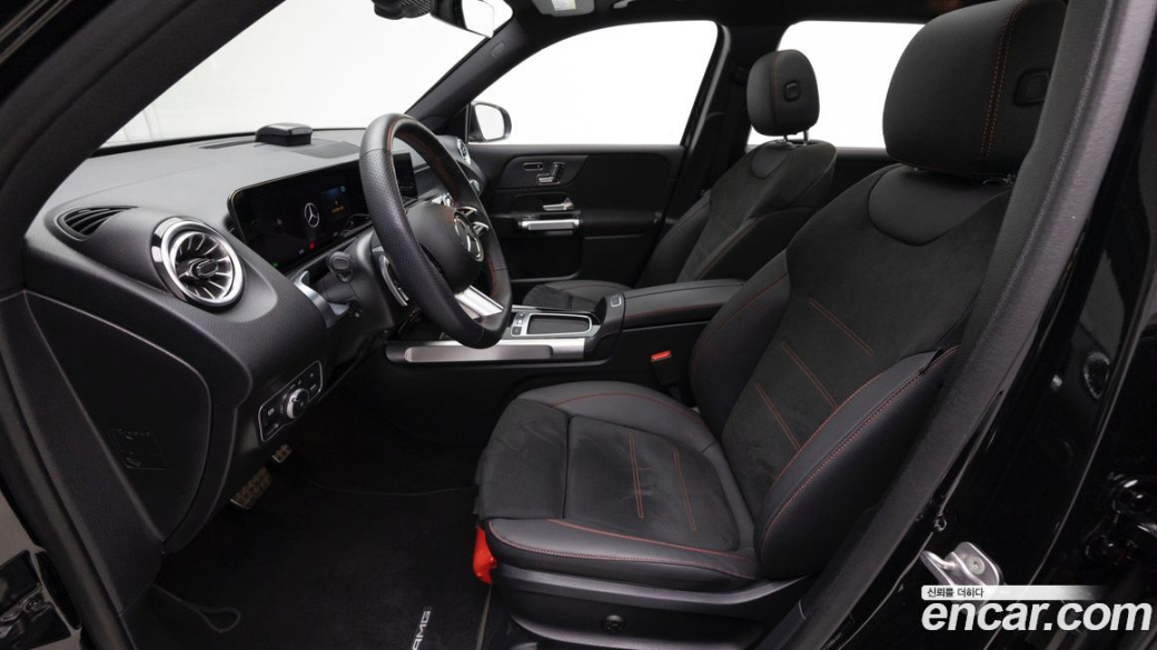 Mercedes-Benz GLB-Class GLB250 4MATIC, 2025