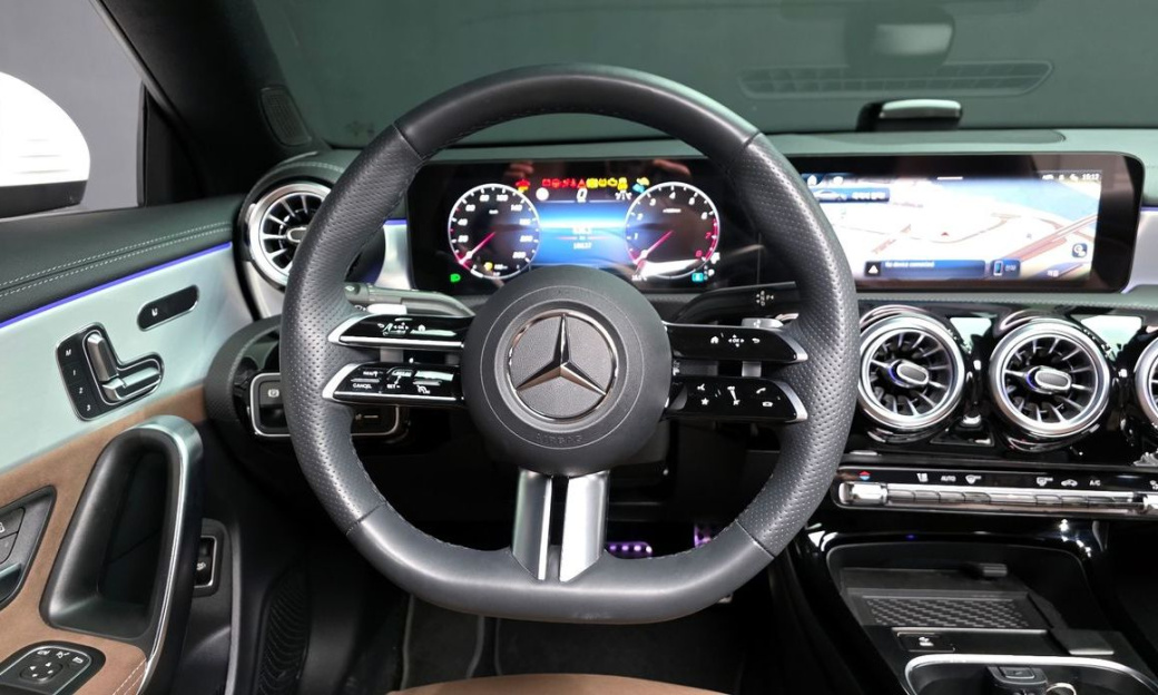 Mercedes-Benz CLA-Class CLA250 4MATIC, 2025