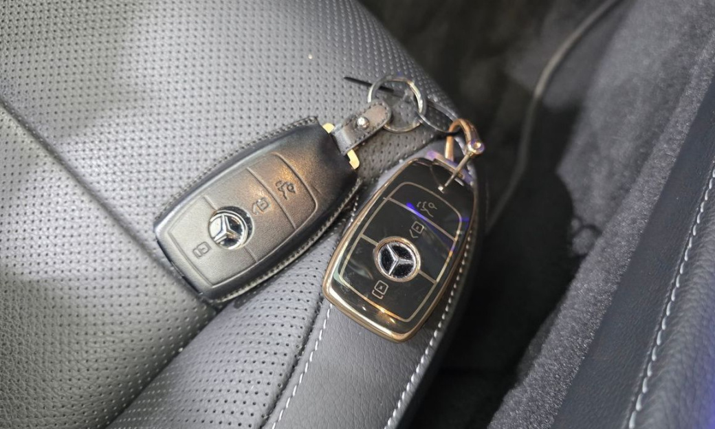 Mercedes-Benz E-Class E220d 4MATIC AMG Line, 2022