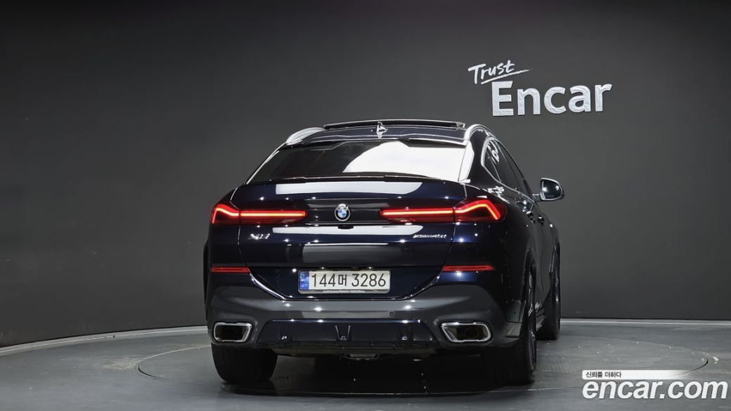 BMW X6 xDrive40i M Sport, 2023