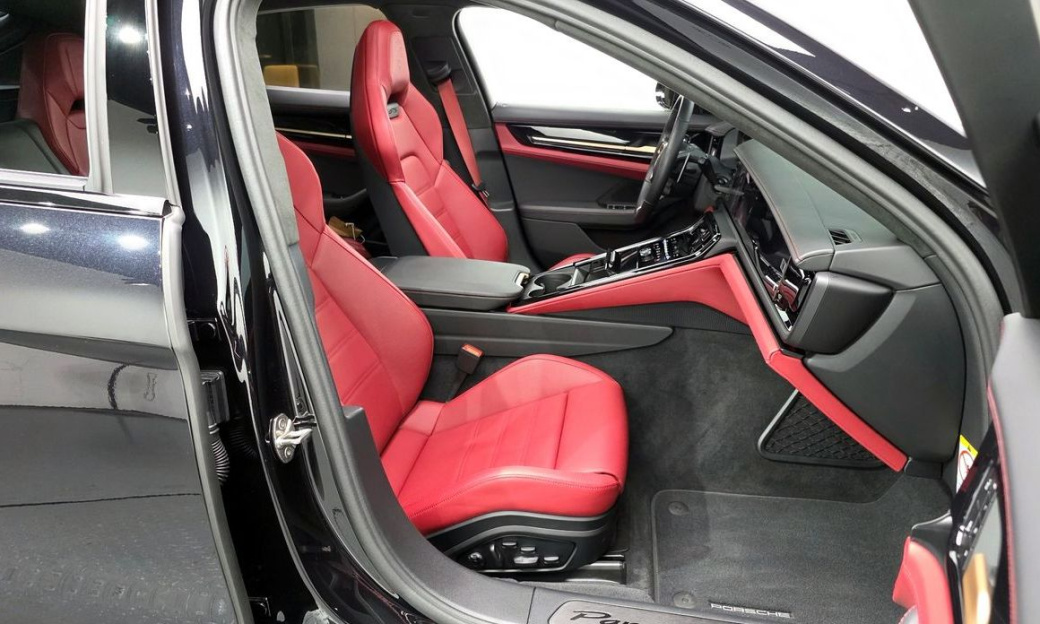 Porsche Panamera 4.0 GTS, 2025