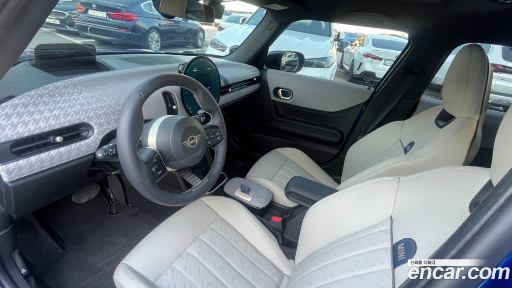 Mini Cooper 5 Door Favoured, 2025