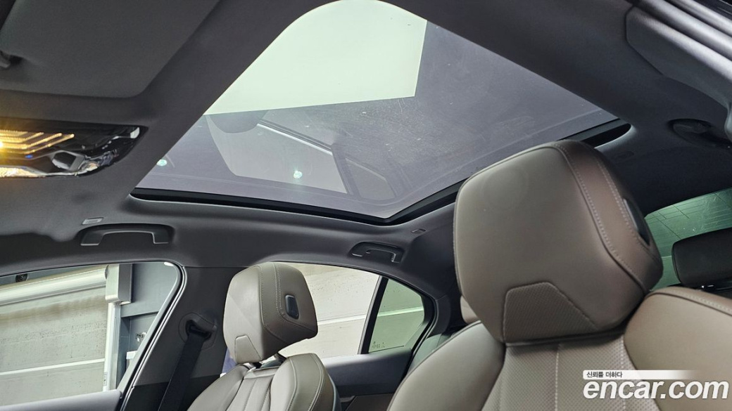 BMW 5-Series 523d, 2024