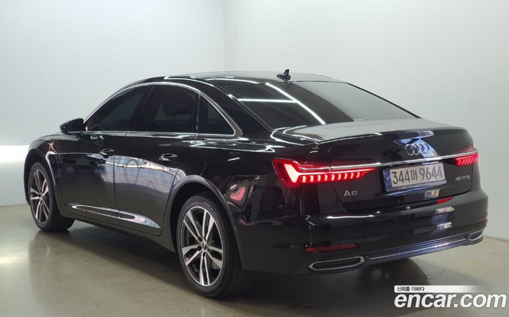 Audi A6 45 TFSI, 2023