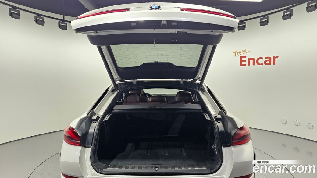 BMW X6 xDrive40i M Sport, 2021
