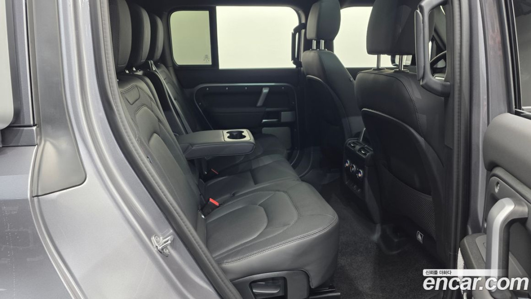 Land Rover Defender 130 P400 Outbound, 2024