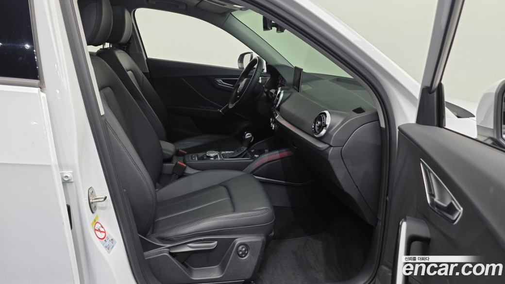 Audi Q2 35 TDI, 2023