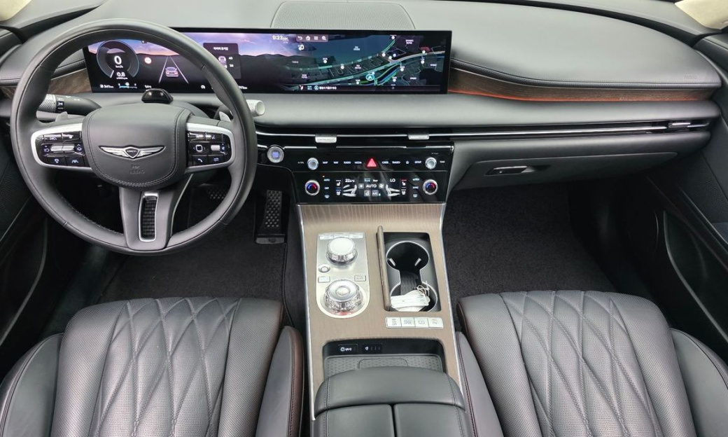 Genesis G80 Gasoline 2.5 Turbo AWD, 2025