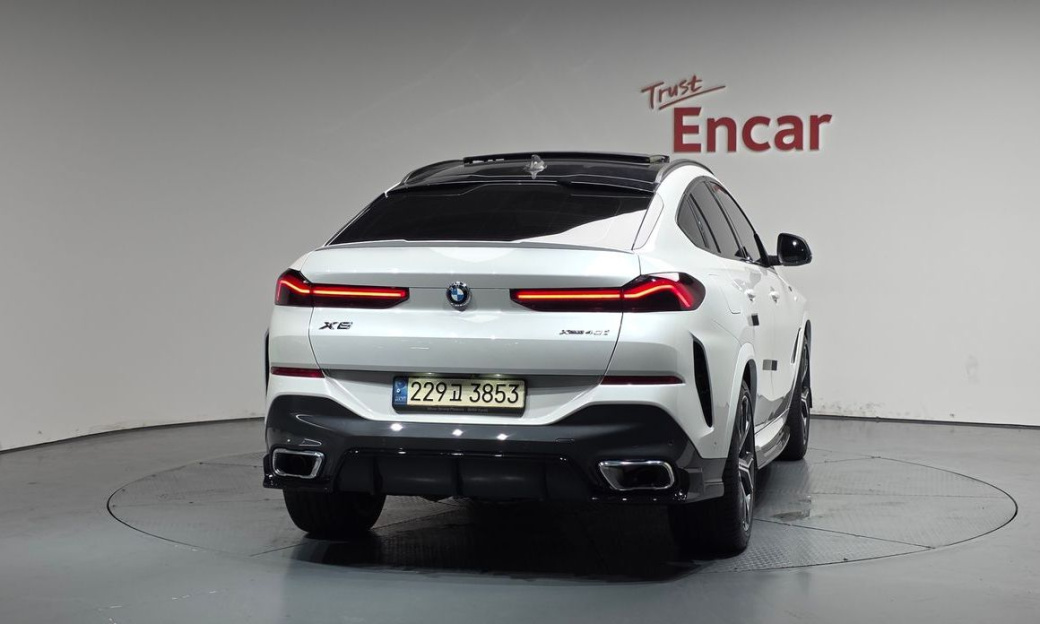 BMW X6 xDrive30d M Sport, 2022